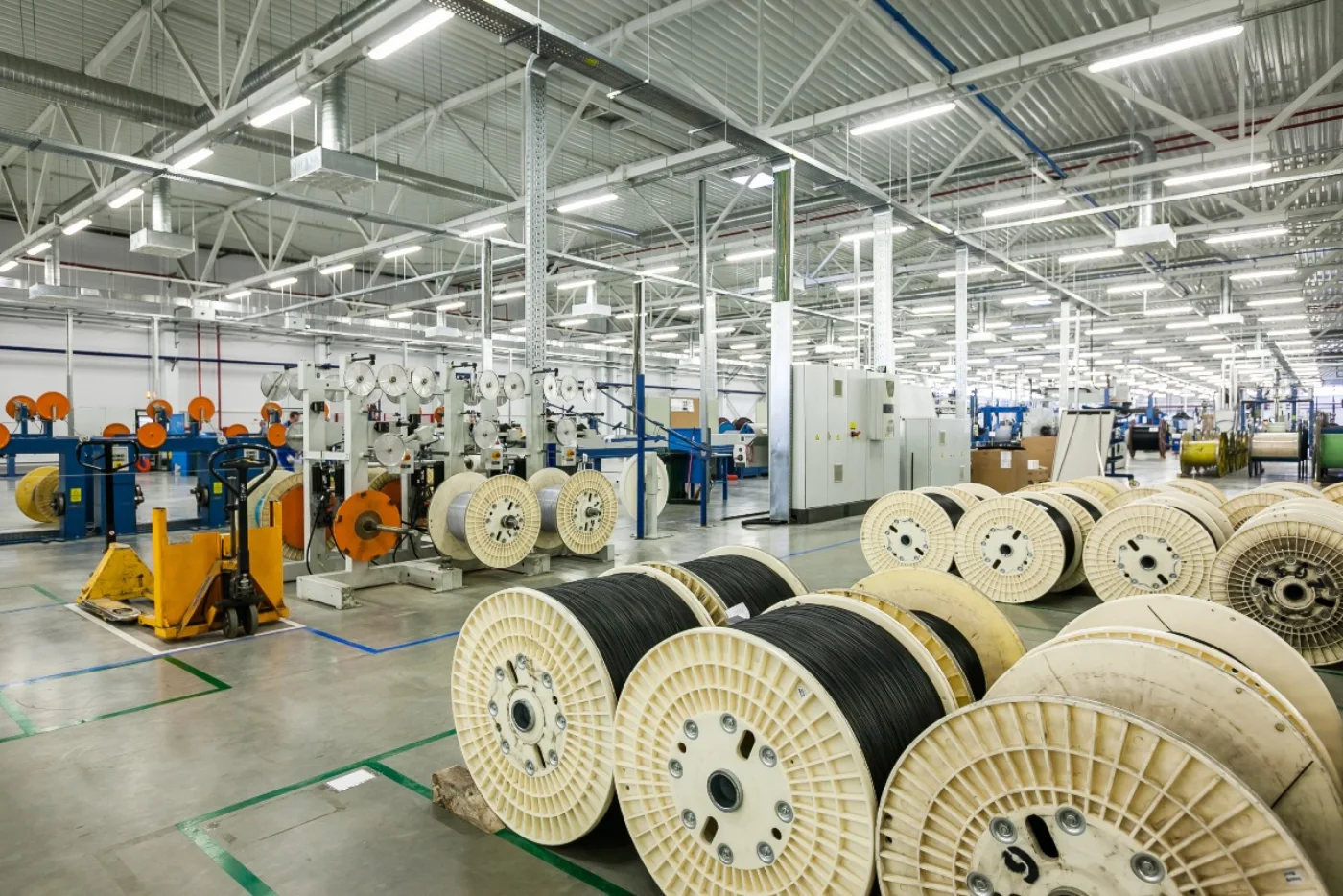 Illustrative Darstellung: Kabelindustrie